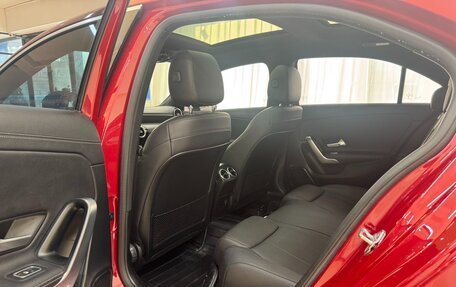 Mercedes-Benz A-Класс, 2021 год, 2 260 000 рублей, 14 фотография