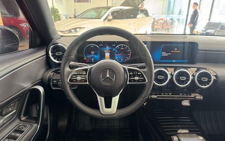 Mercedes-Benz A-Класс, 2021 год, 2 260 000 рублей, 10 фотография