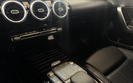 Mercedes-Benz A-Класс, 2021 год, 2 260 000 рублей, 12 фотография