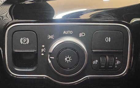 Mercedes-Benz A-Класс, 2021 год, 2 260 000 рублей, 19 фотография