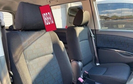 Toyota ISis I, 2015 год, 1 142 027 рублей, 12 фотография