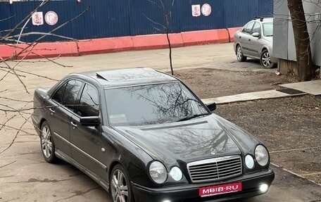 Mercedes-Benz E-Класс, 1999 год, 620 000 рублей, 1 фотография