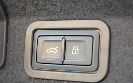 Audi A6, 2019 год, 3 380 000 рублей, 38 фотография