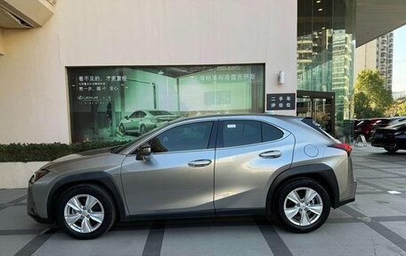 Lexus UX I, 2021 год, 2 400 635 рублей, 14 фотография