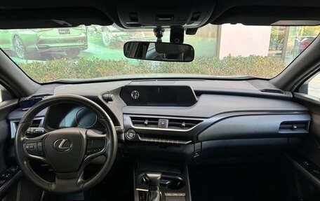 Lexus UX I, 2021 год, 2 400 635 рублей, 7 фотография