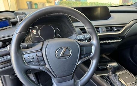 Lexus UX I, 2021 год, 2 400 635 рублей, 15 фотография