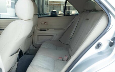 Toyota Altezza, 2002 год, 900 000 рублей, 19 фотография