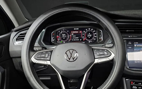 Volkswagen Tiguan II, 2022 год, 3 900 000 рублей, 8 фотография