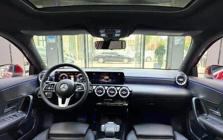 Mercedes-Benz A-Класс, 2022 год, 1 610 000 рублей, 5 фотография