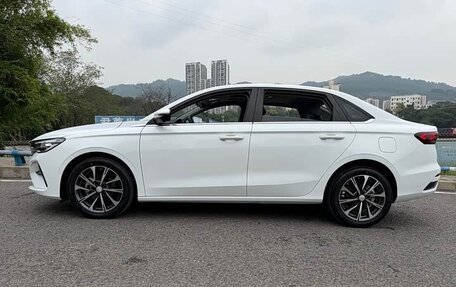 Geely Emgrand, 2025 год, 1 400 000 рублей, 5 фотография