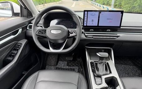 Geely Emgrand, 2025 год, 1 400 000 рублей, 16 фотография