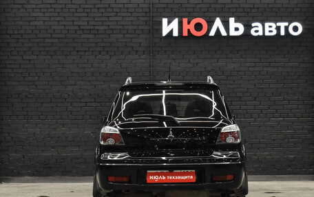 Mitsubishi Outlander III рестайлинг 3, 2004 год, 750 000 рублей, 6 фотография