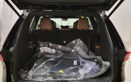 Toyota Highlander, 2025 год, 15 950 000 рублей, 11 фотография