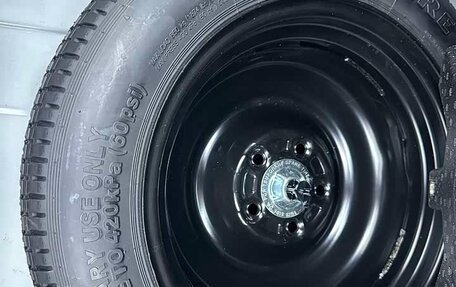 Honda Vezel, 2021 год, 1 610 000 рублей, 19 фотография