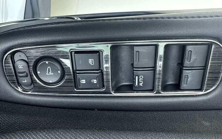 Honda Vezel, 2021 год, 1 610 000 рублей, 17 фотография