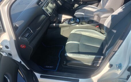 Nissan Leaf II, 2018 год, 1 850 000 рублей, 18 фотография