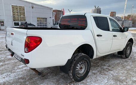 Mitsubishi L200 IV рестайлинг, 2015 год, 1 190 000 рублей, 2 фотография