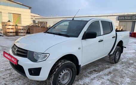 Mitsubishi L200 IV рестайлинг, 2015 год, 1 190 000 рублей, 6 фотография