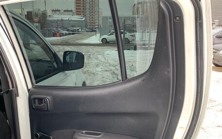 Mitsubishi L200 IV рестайлинг, 2015 год, 1 190 000 рублей, 21 фотография