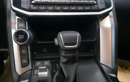 Toyota Land Cruiser, 2025 год, 12 000 000 рублей, 6 фотография