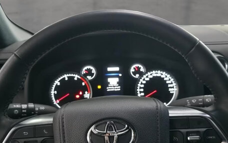 Toyota Land Cruiser, 2025 год, 12 000 000 рублей, 4 фотография