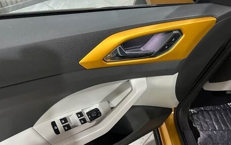 Volkswagen T-Cross I, 2022 год, 1 784 000 рублей, 13 фотография