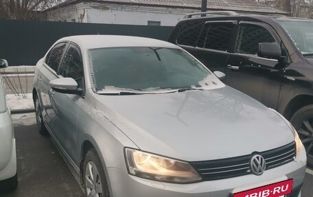 Volkswagen Jetta VI, 2013 год, 950 000 рублей, 1 фотография