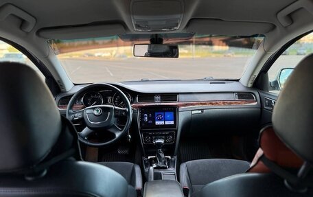 Skoda Superb III рестайлинг, 2010 год, 780 000 рублей, 10 фотография