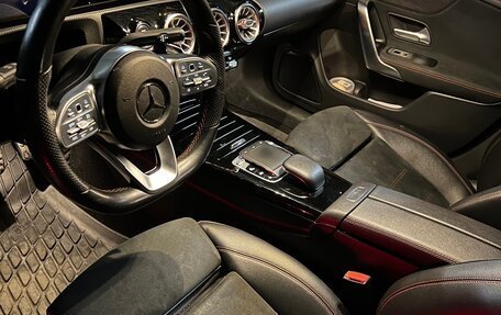 Mercedes-Benz CLA, 2019 год, 2 700 000 рублей, 6 фотография