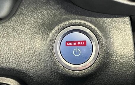 Toyota Yaris, 2022 год, 1 100 000 рублей, 21 фотография