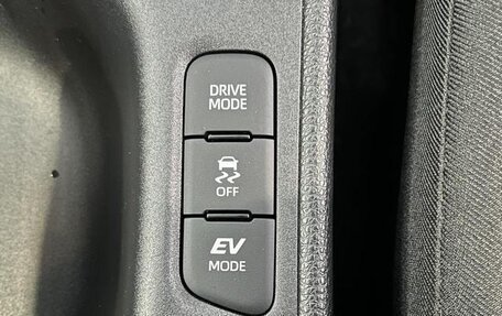 Toyota Yaris, 2022 год, 1 100 000 рублей, 35 фотография