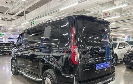 Ford Tourneo Custom I рестайлинг, 2024 год, 5 210 000 рублей, 6 фотография