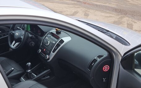 KIA cee'd I рестайлинг, 2010 год, 740 000 рублей, 7 фотография