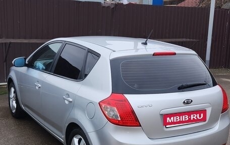 KIA cee'd I рестайлинг, 2010 год, 740 000 рублей, 9 фотография