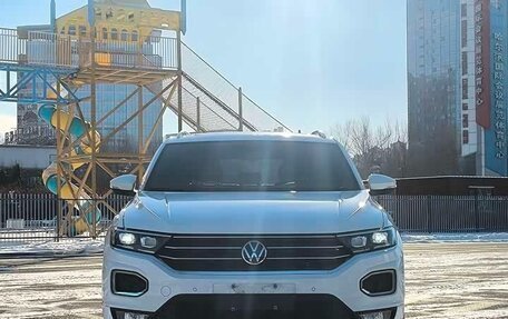 Volkswagen T-Roc I, 2021 год, 2 620 010 рублей, 2 фотография