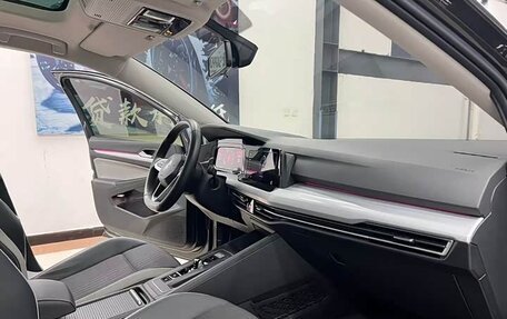 Volkswagen Golf VIII, 2021 год, 1 600 010 рублей, 6 фотография