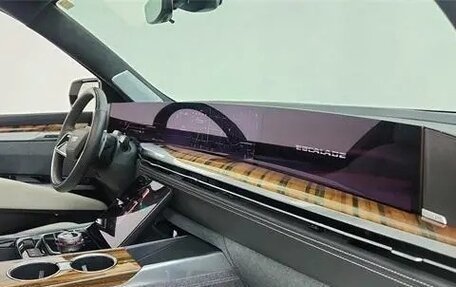 Cadillac Escalade V, 2025 год, 20 500 000 рублей, 9 фотография