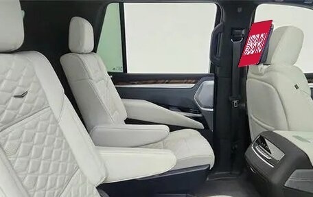 Cadillac Escalade V, 2025 год, 20 500 000 рублей, 19 фотография