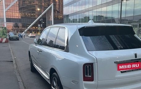 Rolls-Royce Cullinan, 2019 год, 33 000 000 рублей, 4 фотография