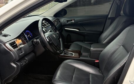 Toyota Camry, 2017 год, 2 450 000 рублей, 12 фотография