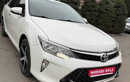 Toyota Camry, 2017 год, 2 450 000 рублей, 3 фотография