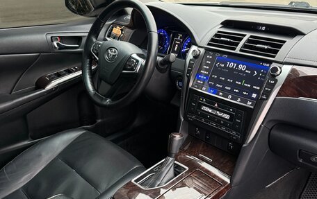 Toyota Camry, 2017 год, 2 450 000 рублей, 21 фотография