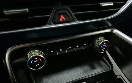 Geely Tugella FY11, 2023 год, 3 050 000 рублей, 19 фотография