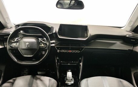 Peugeot 2008 II, 2021 год, 1 799 900 рублей, 10 фотография