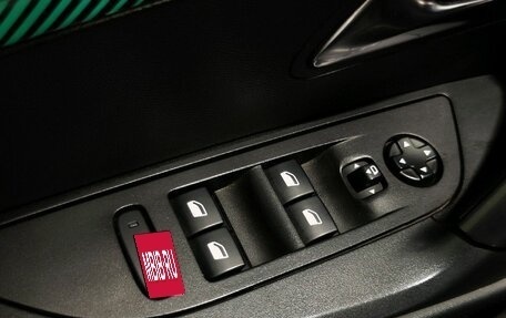 Peugeot 2008 II, 2021 год, 1 799 900 рублей, 8 фотография