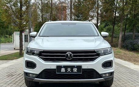 Volkswagen T-Roc I, 2022 год, 1 335 000 рублей, 2 фотография