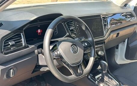 Volkswagen T-Roc I, 2022 год, 1 335 000 рублей, 8 фотография