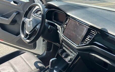 Volkswagen T-Roc I, 2022 год, 1 335 000 рублей, 13 фотография