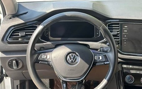 Volkswagen T-Roc I, 2022 год, 1 335 000 рублей, 11 фотография