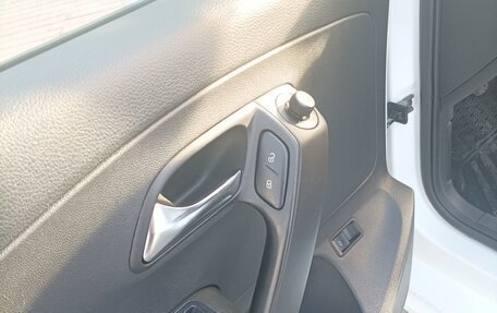 Volkswagen Polo VI (EU Market), 2017 год, 900 000 рублей, 11 фотография